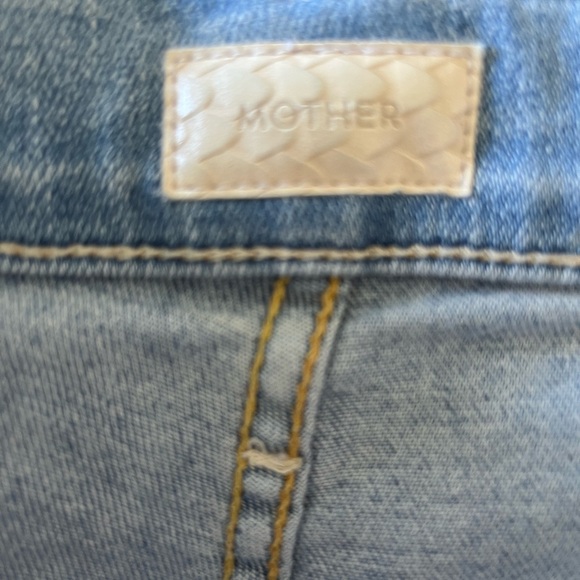 Mother The Drama Jeans in Mapping it Out Wash 29 - Picture 11 of 13
